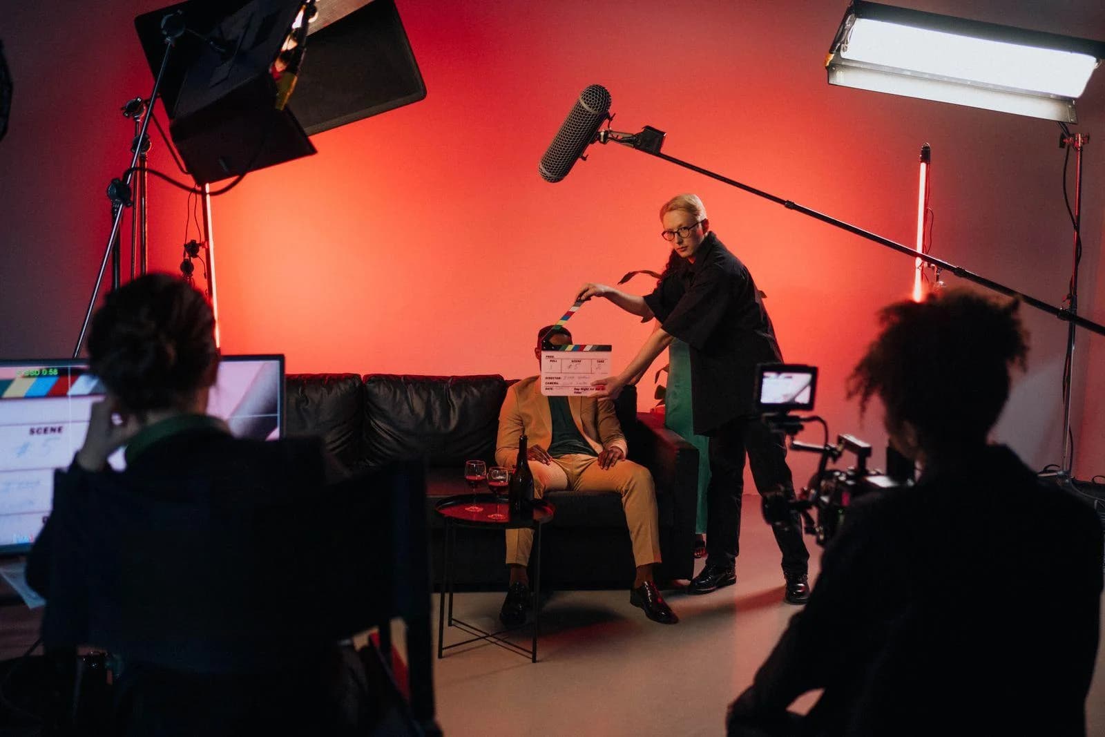 Foto und Video für Unternehmen: Videodreh mit Kamera, Licht und Tonangel